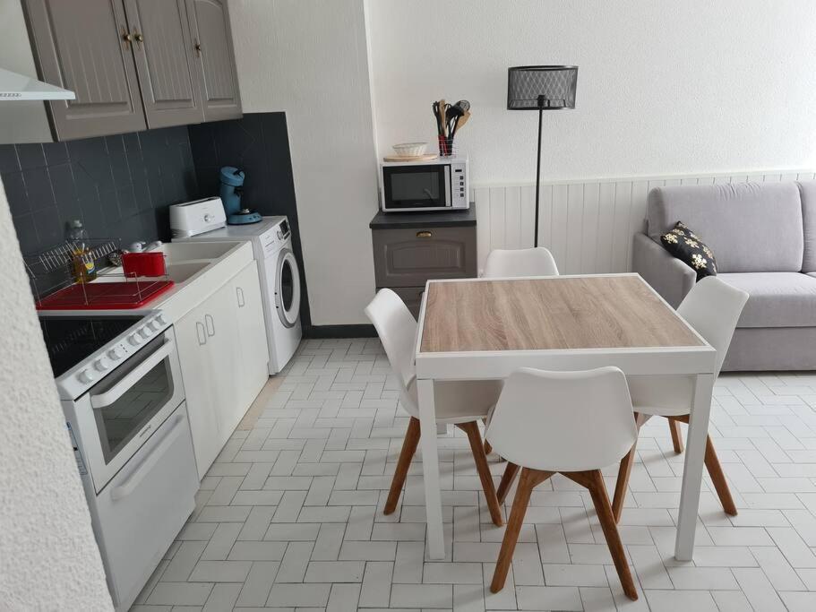 Appartement Centre Ville Proche Citadelle Le Château-dʼOléron Εξωτερικό φωτογραφία